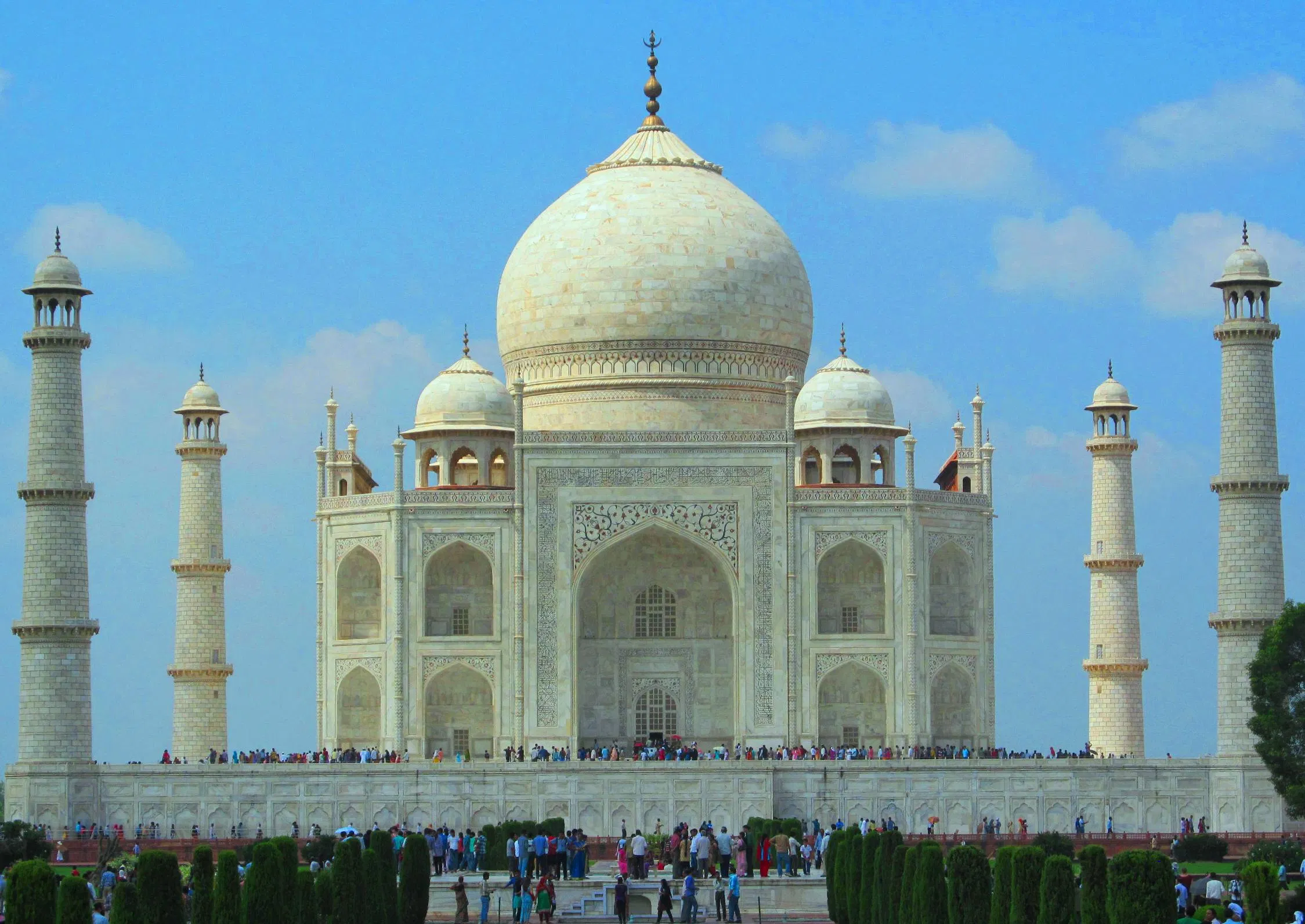 Agra Sightseeing tour Includes Guide and Private AC vehicle