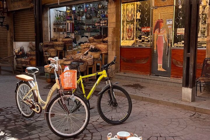 East Luxor Guided Bike Experience with Drinks & Photos