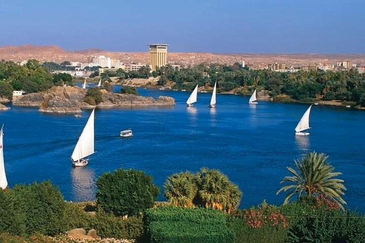 Aswan Guided Tour with Tickets: Dam, Philae, Felucca & Nubian