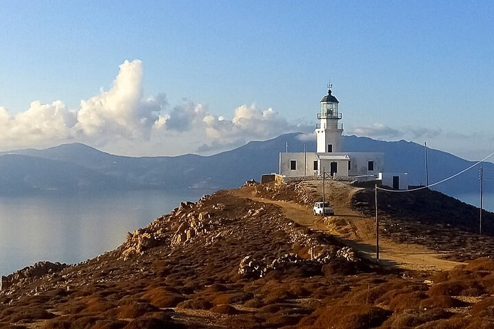 4-hour Highlights: Van Tour with Traditional Greek Meal