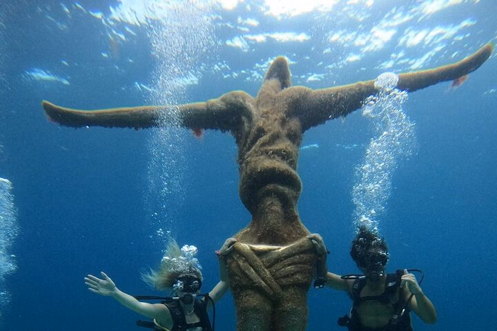 Cozumel Exploratory Scuba Diving at Chankanaab with Beach Access