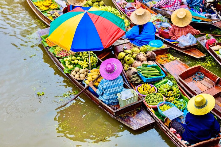 Bangkok Private Tour: Floating Market & Train Market Experience