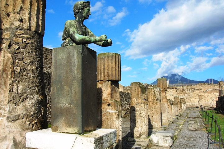Explore Pompeii & Amalfi in One Day from Naples with Free Time