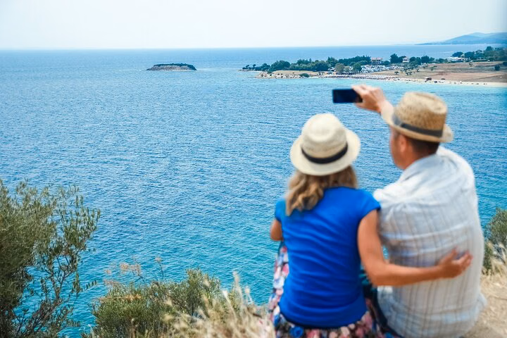 Alicante: Private Tour to Guadalest, Algar Falls & Winery