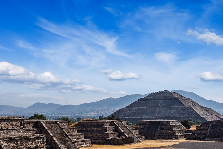 From Mexico City Private Day Trip to Teotihuacán Pyramids