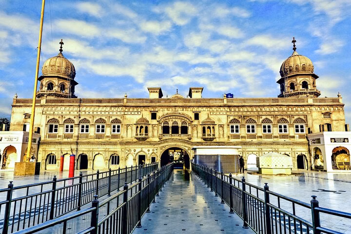 BT-From Lahore 3 Days 3 Nights Enchanted West Punjab Tour