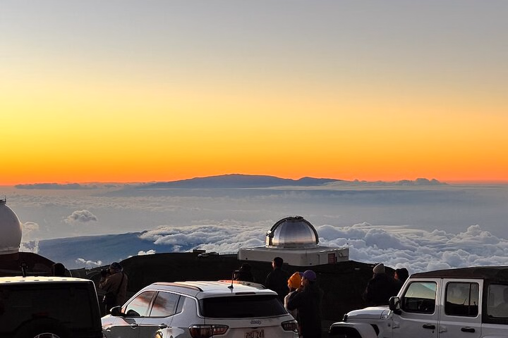 BT:From Big Island Hilo - Enchanting Mauna Kea & Waterfalls Tour