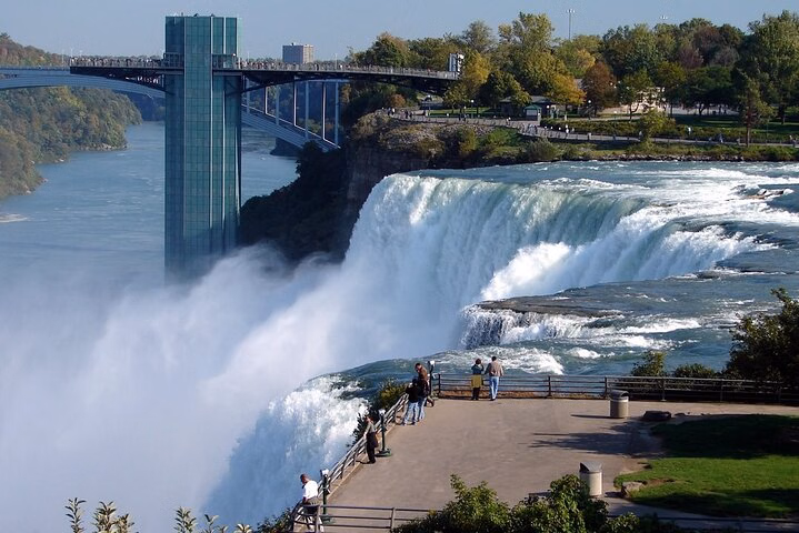 BT:Private 2 Days Enchanting Niagara Falls Tour From New York City