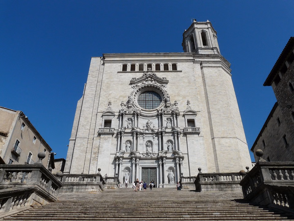Day Trip From Barcelona to Girona