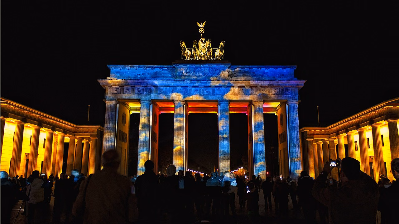 Berlin by Night Tour