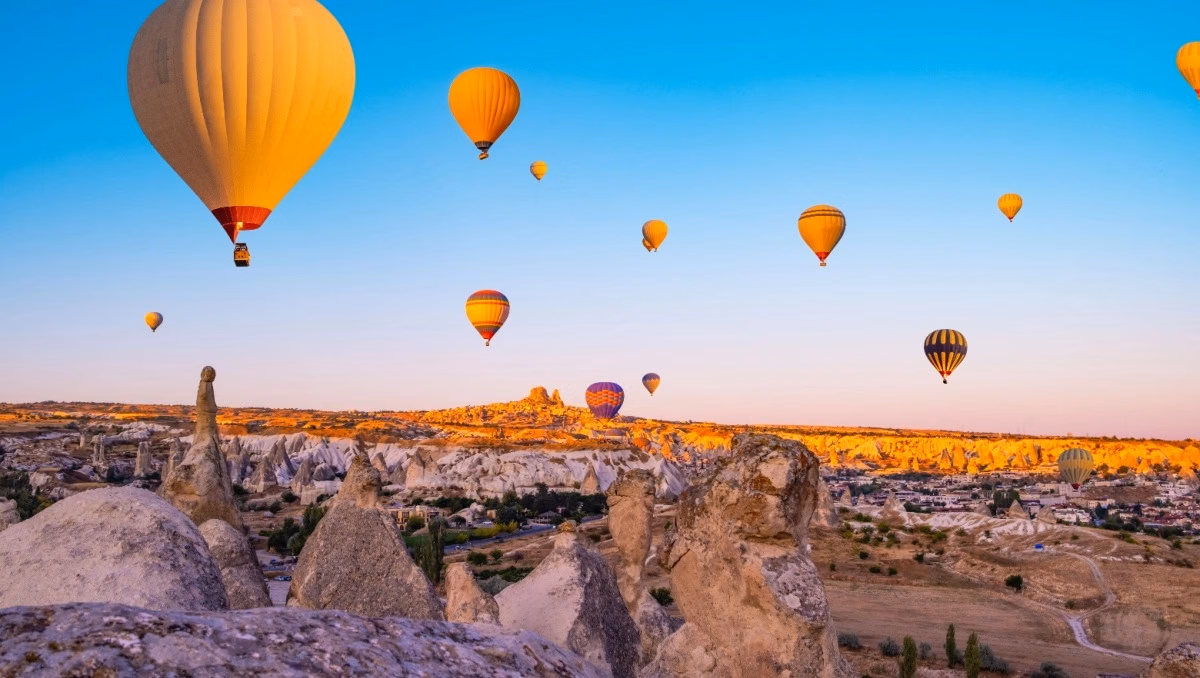 Cappadocia: Sunrise Hot Air Balloon Flight