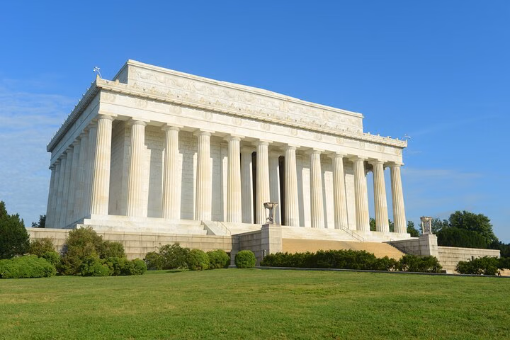 Experience Washington DC’s Iconic Sights from New York