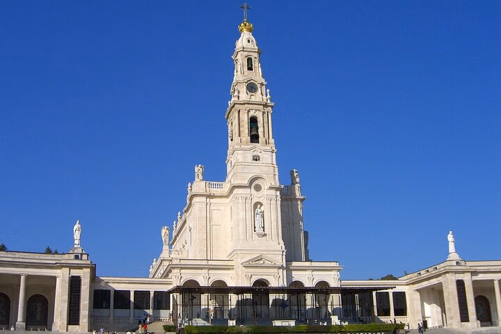 Fatima Private Walking Tour with a Local Guide