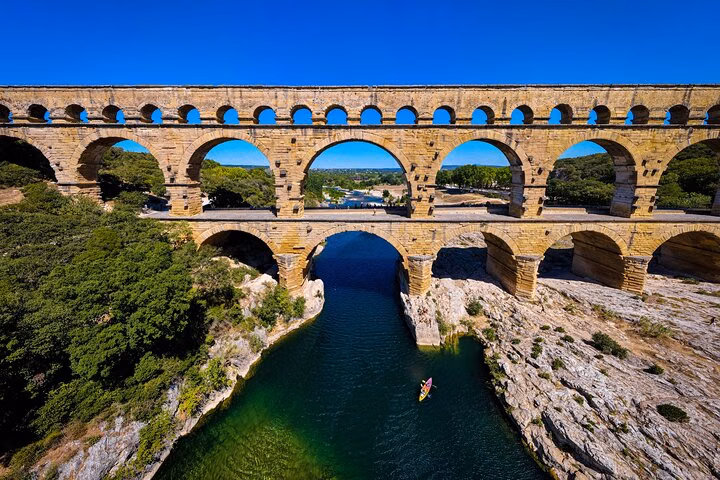Marseille to Avignon & Pont du Gard: Private Historic Tour
