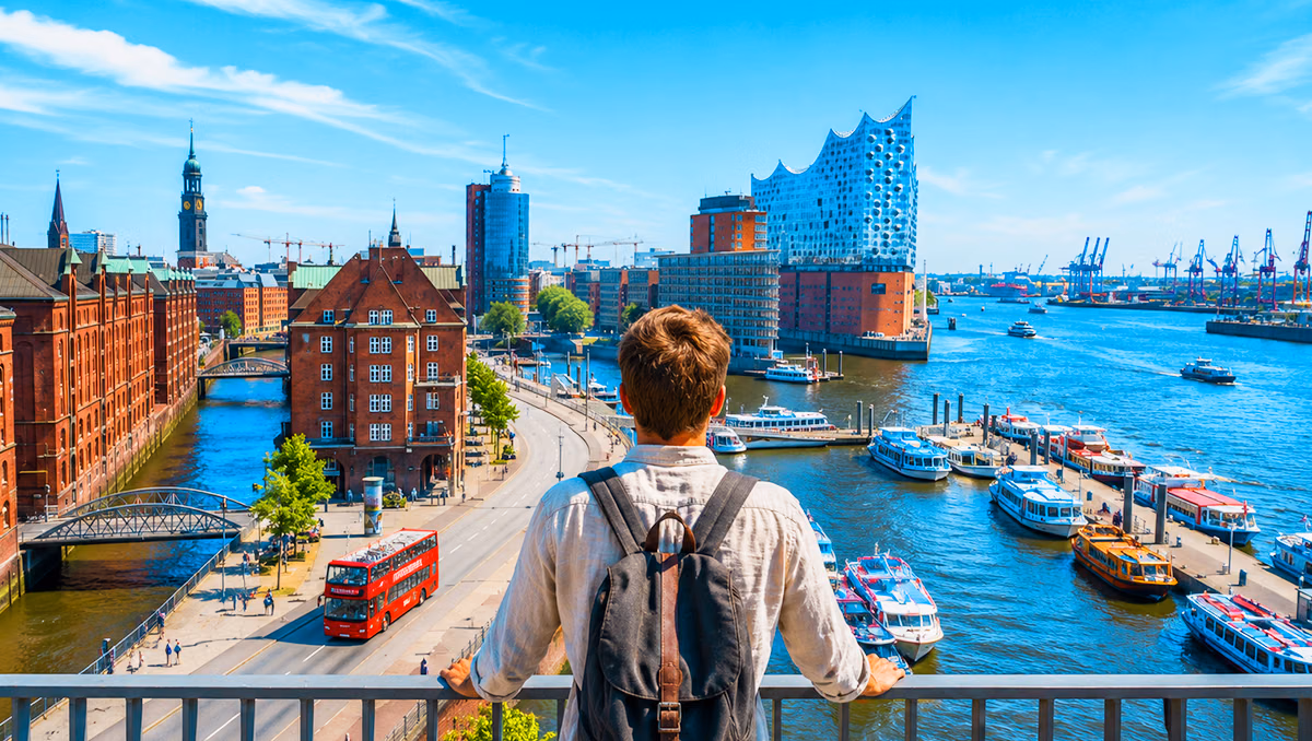 Hamburg MegaCombo Tickets: Public Transport, Harbor Cruise & Elbphilharmonie Tour