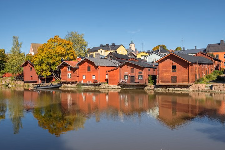 Full Day Private Sightseeing Tour in Helsinki and Porvoo