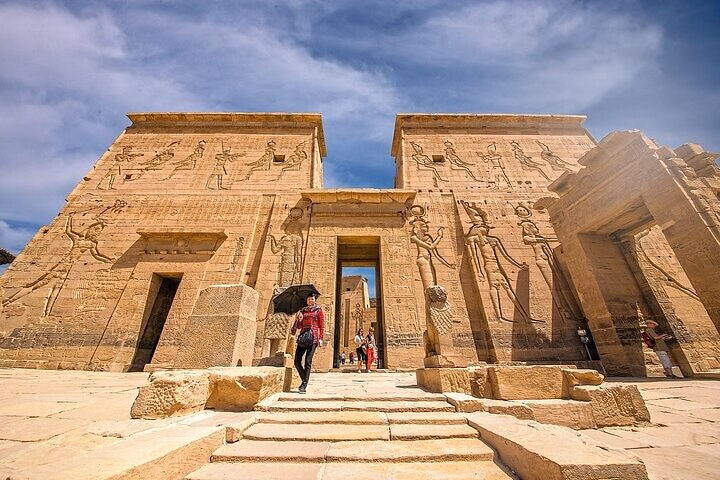 Aswan Private Tour: Philae Temple, Nubian Museum & Village