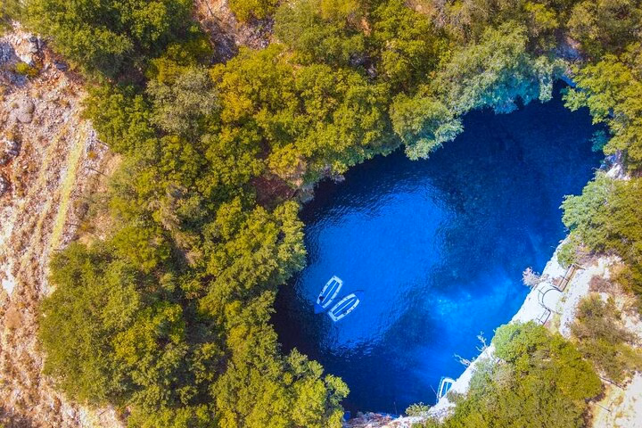 Half Day Private Tour Caves and Wine of Kefalonia