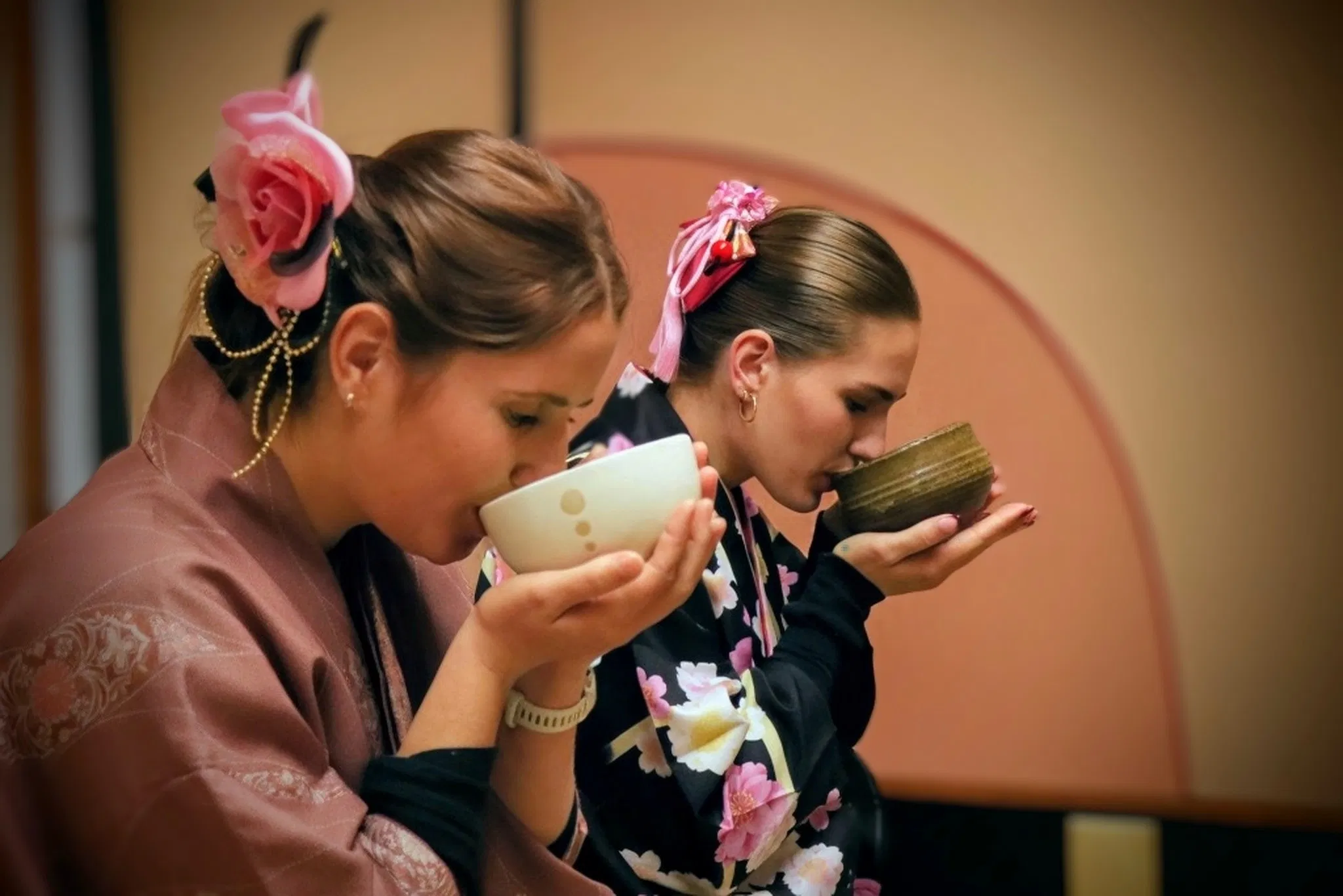 Learn Zen of Making tea Matcha,enjyoing Wagashi/Osaka Castle