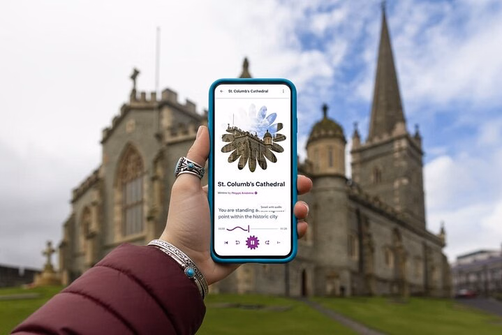 Derry Self Guide Walking Tour Experience