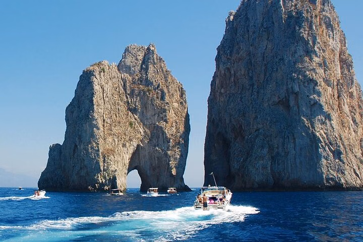 Naples : Capri and Pompeii Day Tour – Shared or Private Options