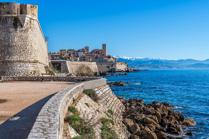 Cannes, Antibes, Saint-Paul-de-Vence Private or Semi-Private Tour
