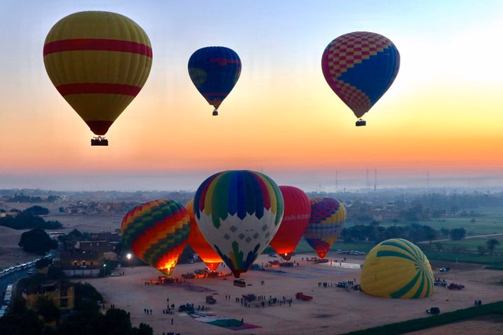 2 Day Luxor Adventure with Hot Air Balloon, Guide and Tickets