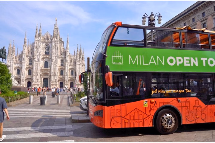 Milan Open Bus Sightseeing Tour with Audio Guide