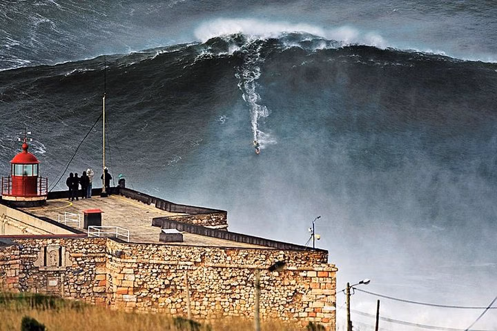Big Waves of Nazaré - Private Tour GYG