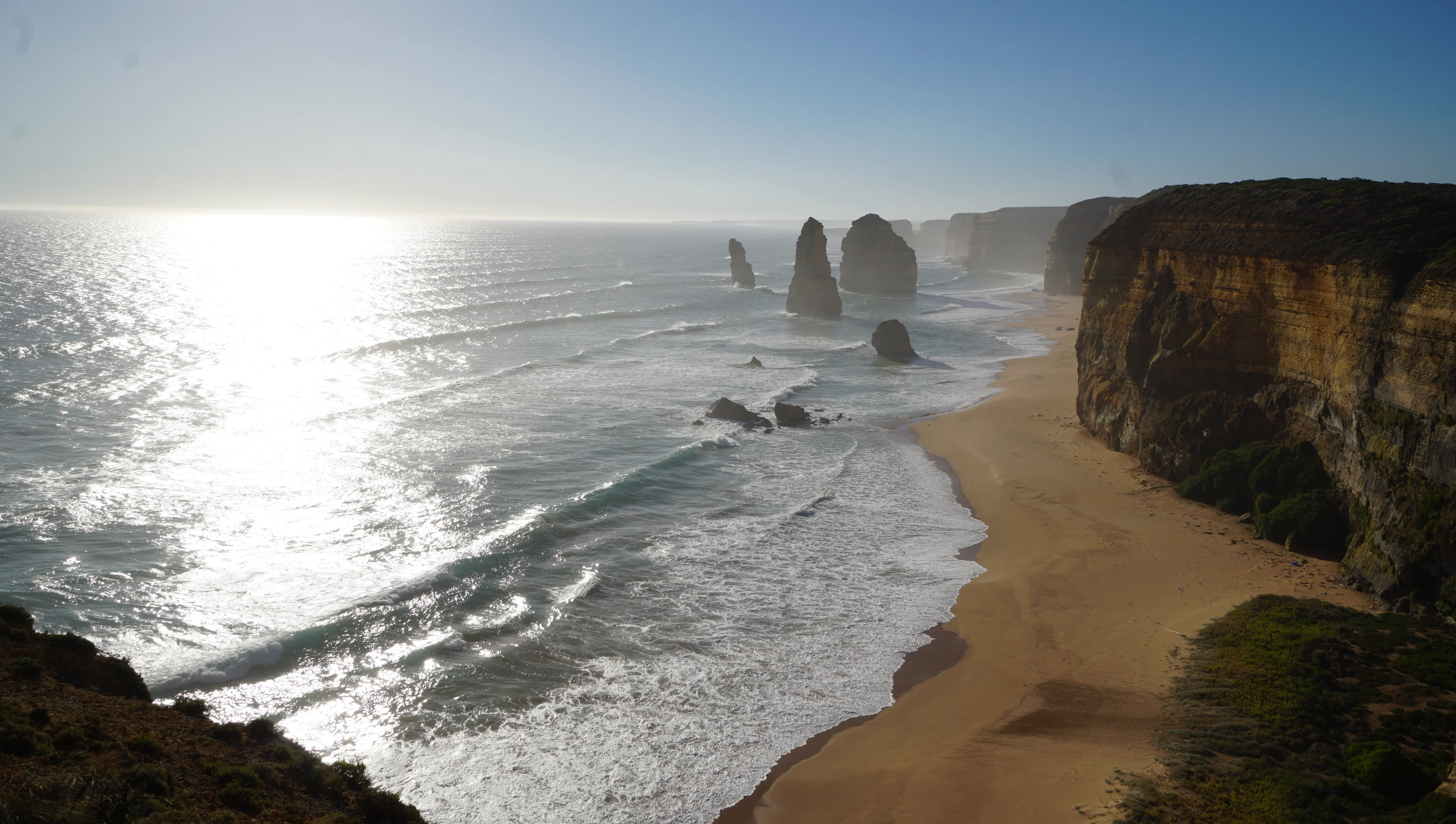 12 Apostles and Great Ocean Road in Reverse