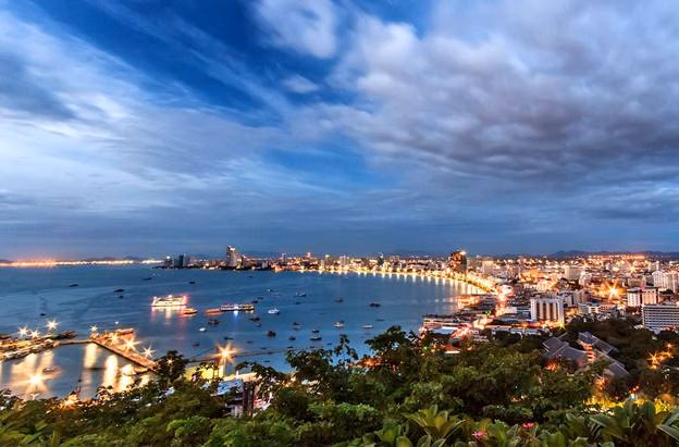 PATTAYA Private City Tour: View Point - BigBuddha-Buddha Laser-NongJabTao Temple-Gem factory-No guide