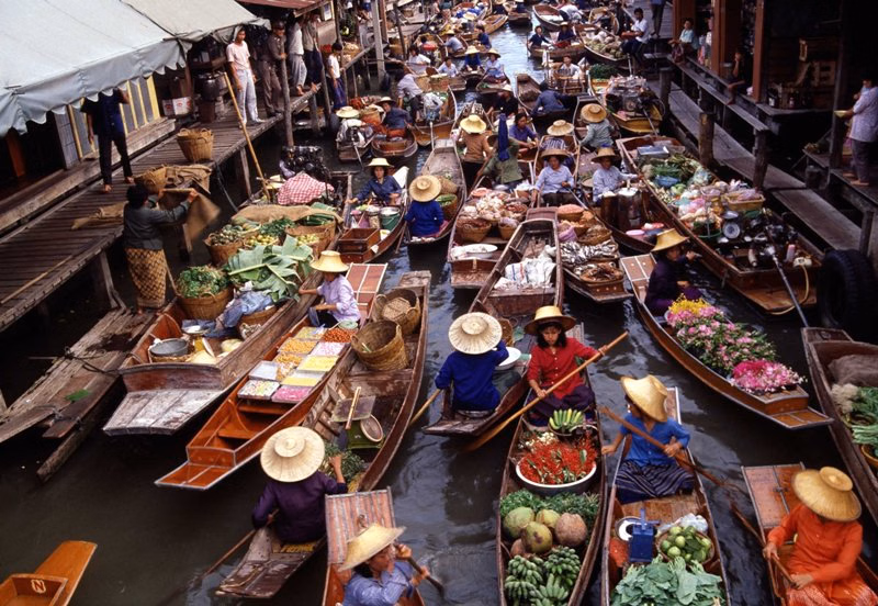 BANGKOK Join Tour Meaklong Railway Market and Damnoen saduak Floating Market