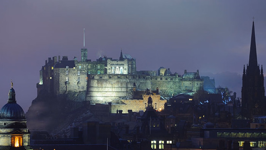 CV-IT Visit to Edinburgh Castle - Italian Tour Guide