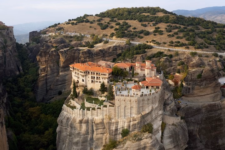 7 Days Private Tour: Meteora - Ioannina - Thessaloniki - Litochoro & Delphi