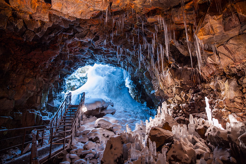 Golden Circle & Caving
