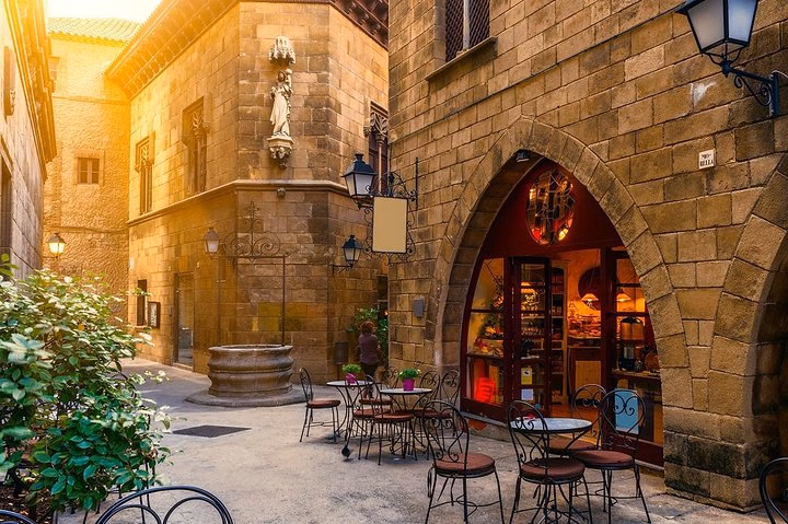 Gothic Quarter of Barcelona: Walking Audio Tour on the Mobile App