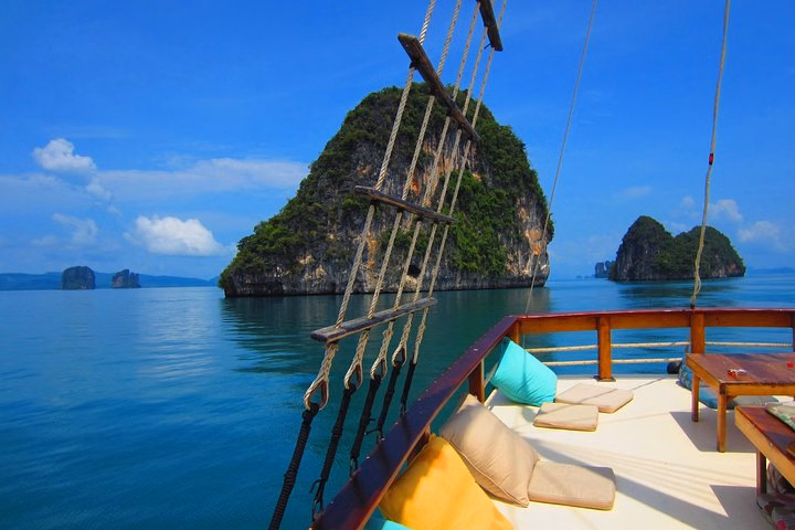 - Comfortable boat for cruising in Phang Nga Bay - The "Must-Do"!