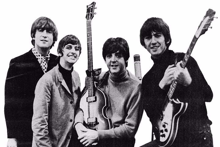 Liverpool the Beatles Legend Fab Four and Manchester City 2 Days Private Tour
