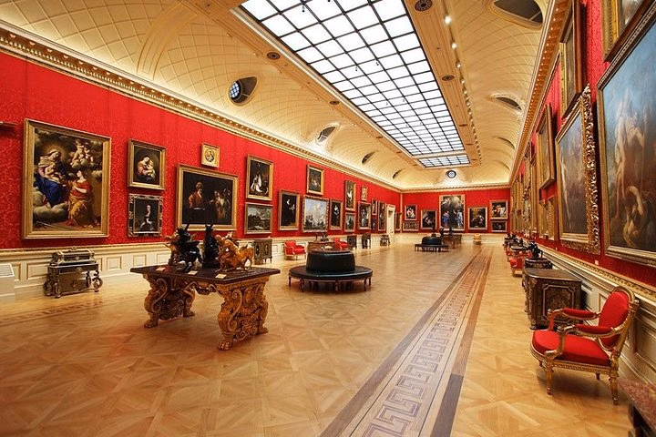 London Art Museums Private Day Tour with Wallace Collection