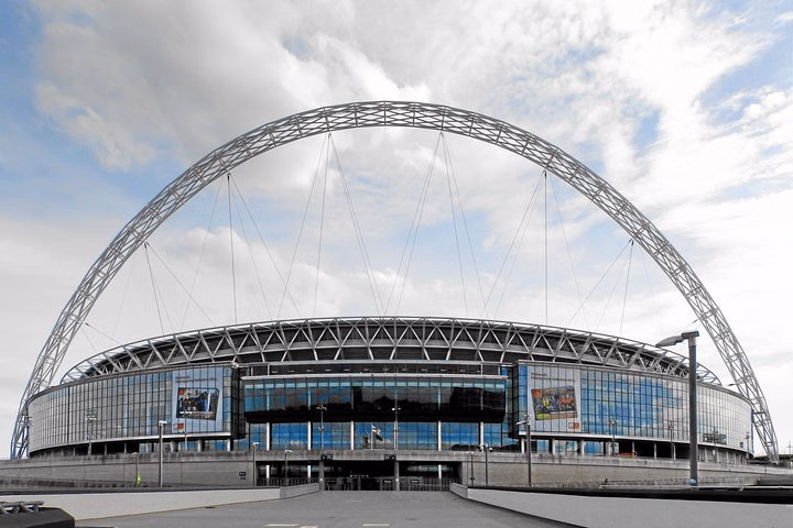 London's Football Stadiums Sightseeing Tour