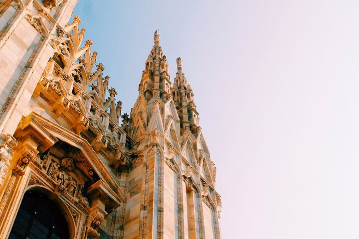 Layover in Milan a Private Tour with a local: Best Highlights of Milan