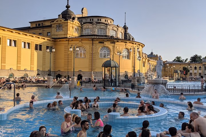 Layover in Budapest a Private Tour with a local: Best Highlights of Budapest