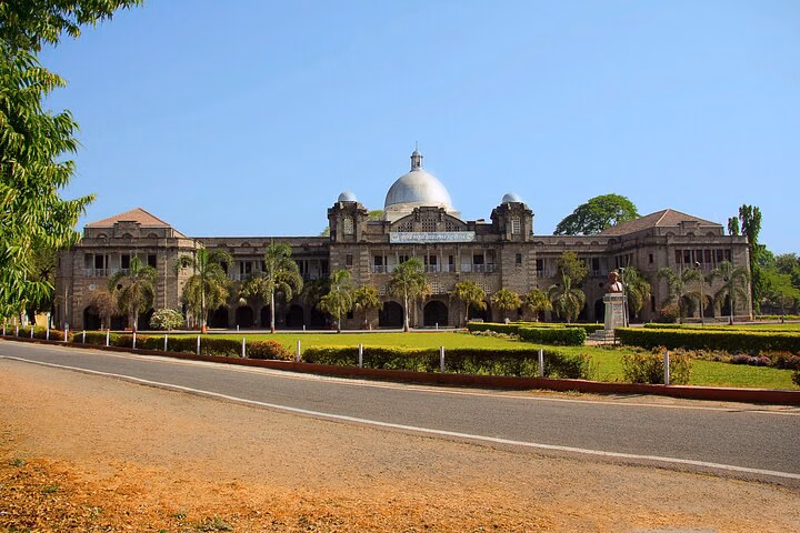Day Trip to Pune-Sinhagad Fort (Guided Fullday Sightseeing Tour from Mumbai)