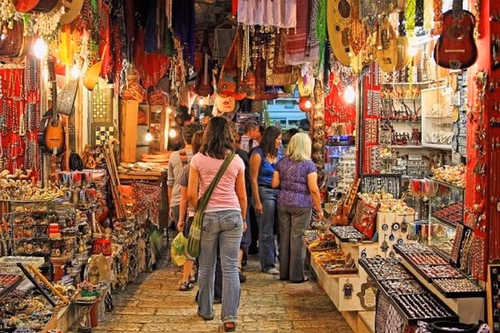 Magical Mumbai Markets Tour