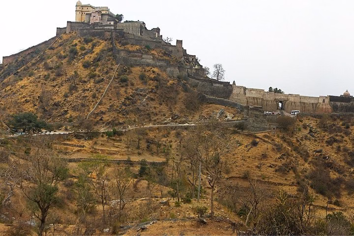 Kumbhalgarh Trails (Guided Full Day Sightseeing Tour)