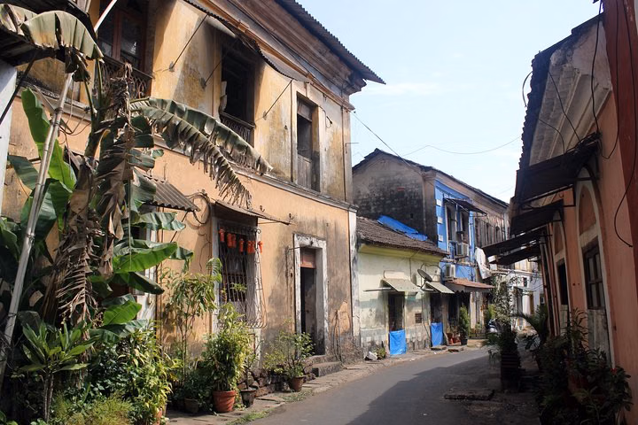 Highlights of Panjim Neighbourhood(3 Hours Guided Walk, Food&Drink Tasting Tour)