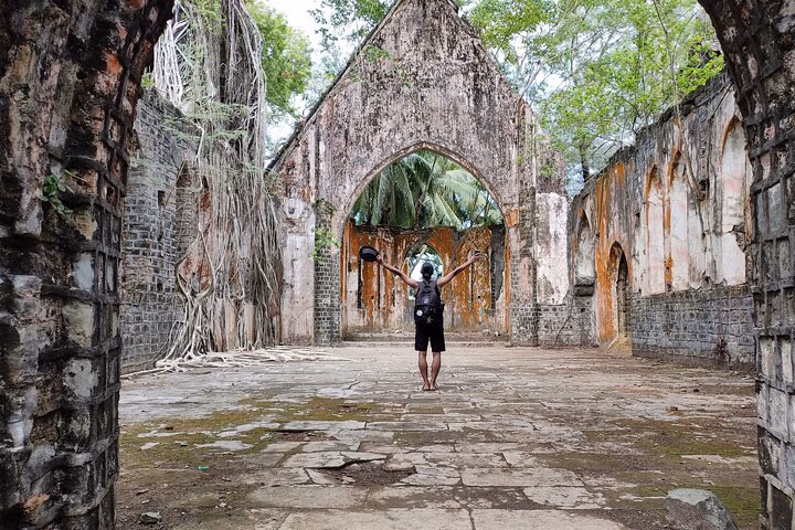History Buffs Trails to Ross Island (3 Hours Guided Walking Tour)