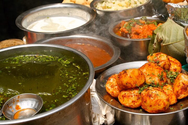 Madurai Street Food Crawl (2 Hours Guided Food Tasting Tour)