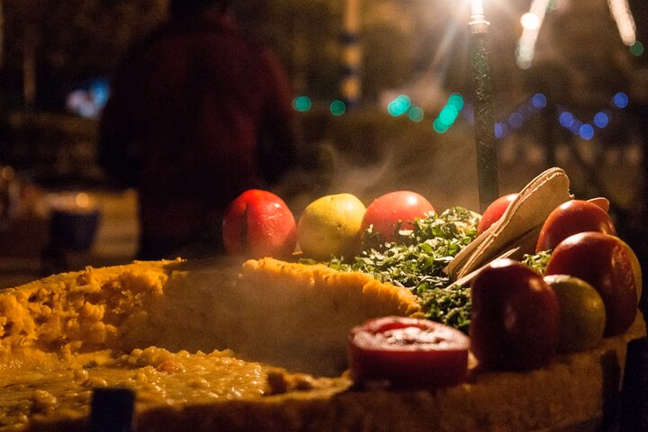 Kolkata Food Crawl (2 Hours Guided Local Food Tasting Tour)