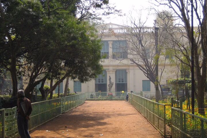 Day Trip to Santiniketan (Guided Private Sightseeing Experience from Kolkata)